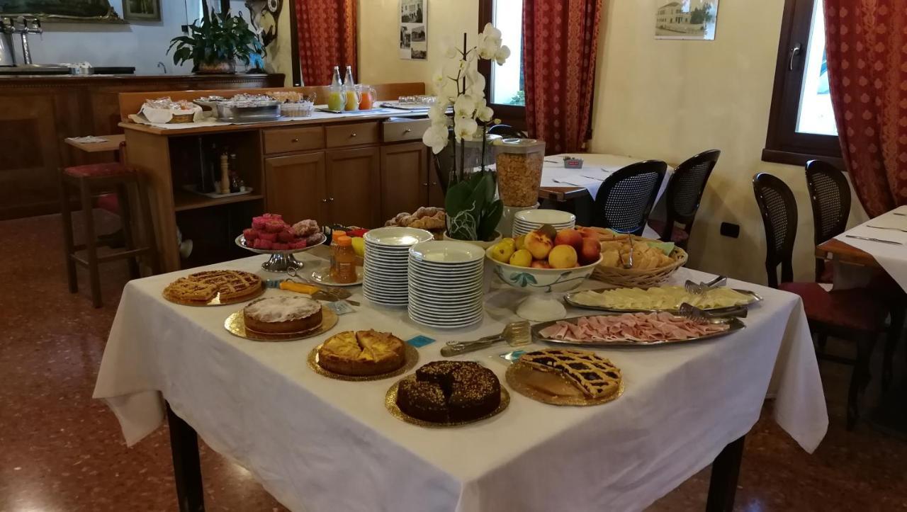 Hotel AB Baretta Legnaro Buitenkant foto